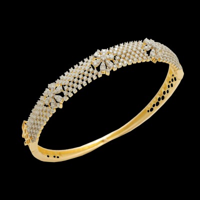 beautifully crafted diamond bracelet